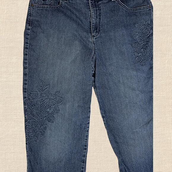 Embroidered Denim Blue Jeans - Picture 3 of 7